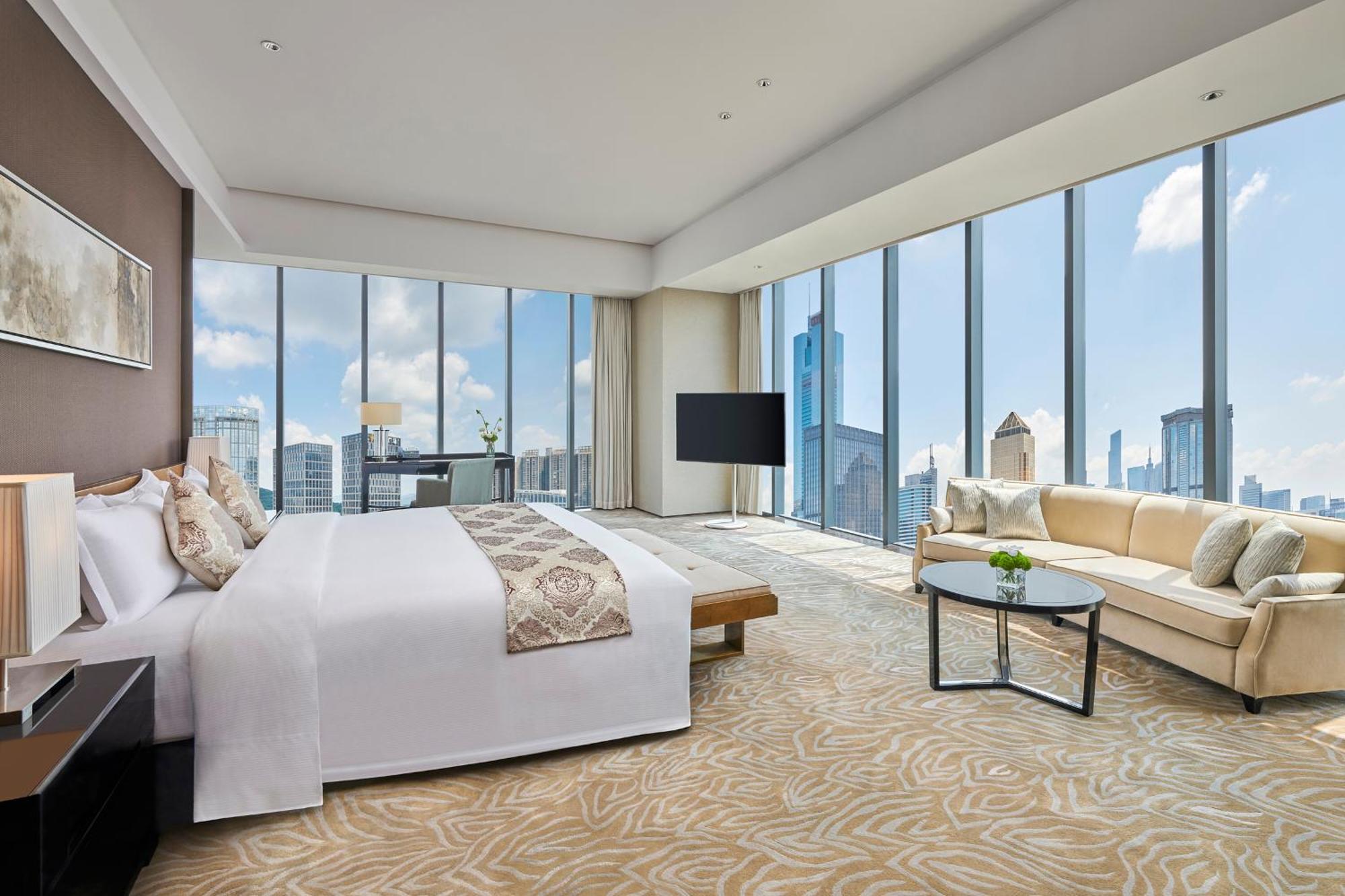 Hilton Guangzhou Tianhe - Free Shuttle Bus And Registration Counter Available During Canton Fair Period Екстериор снимка A suite at the hotel