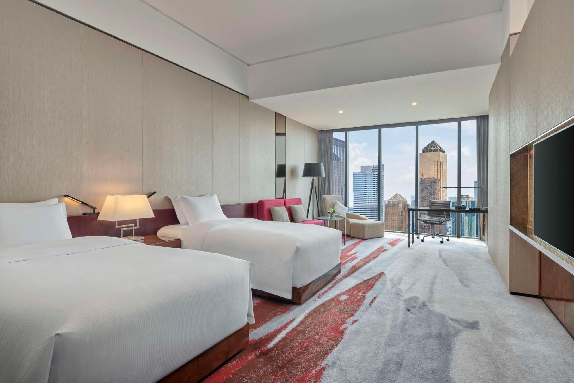 Hilton Guangzhou Tianhe - Free Shuttle Bus And Registration Counter Available During Canton Fair Period Екстериор снимка